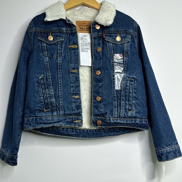Girls Levi's Jean Jacket with Fuzzy Lining New - Picture 1 of 6